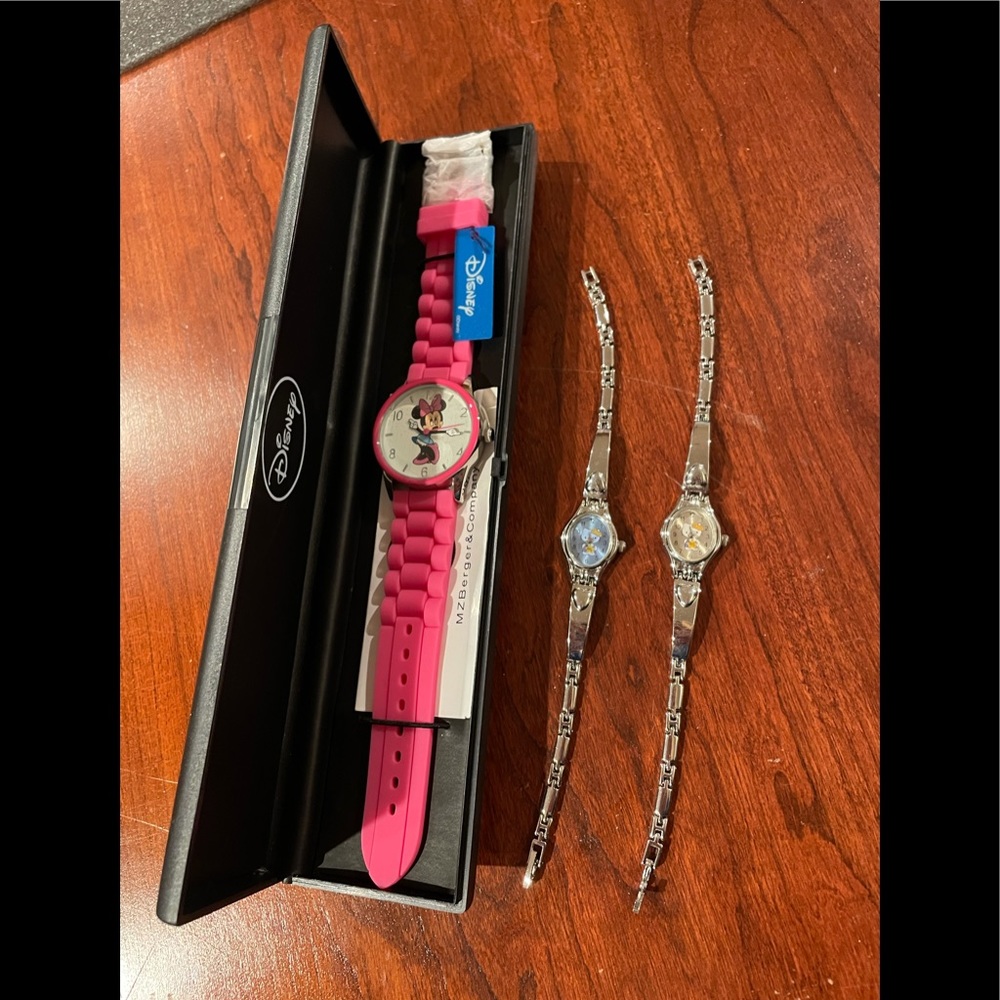 2 Gucci hello kitty-1 Disney Minnie Mouse watches